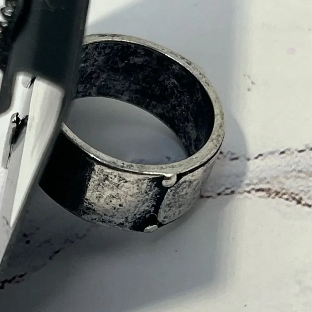 NWT Men’s silver tone ring with rivets